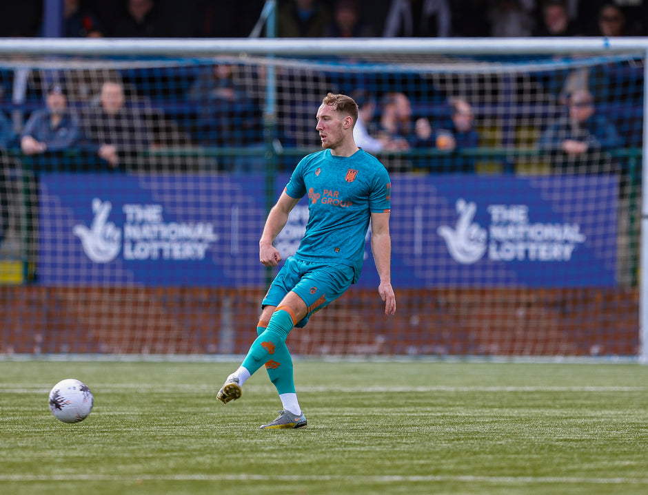 Scott Wilson signs on