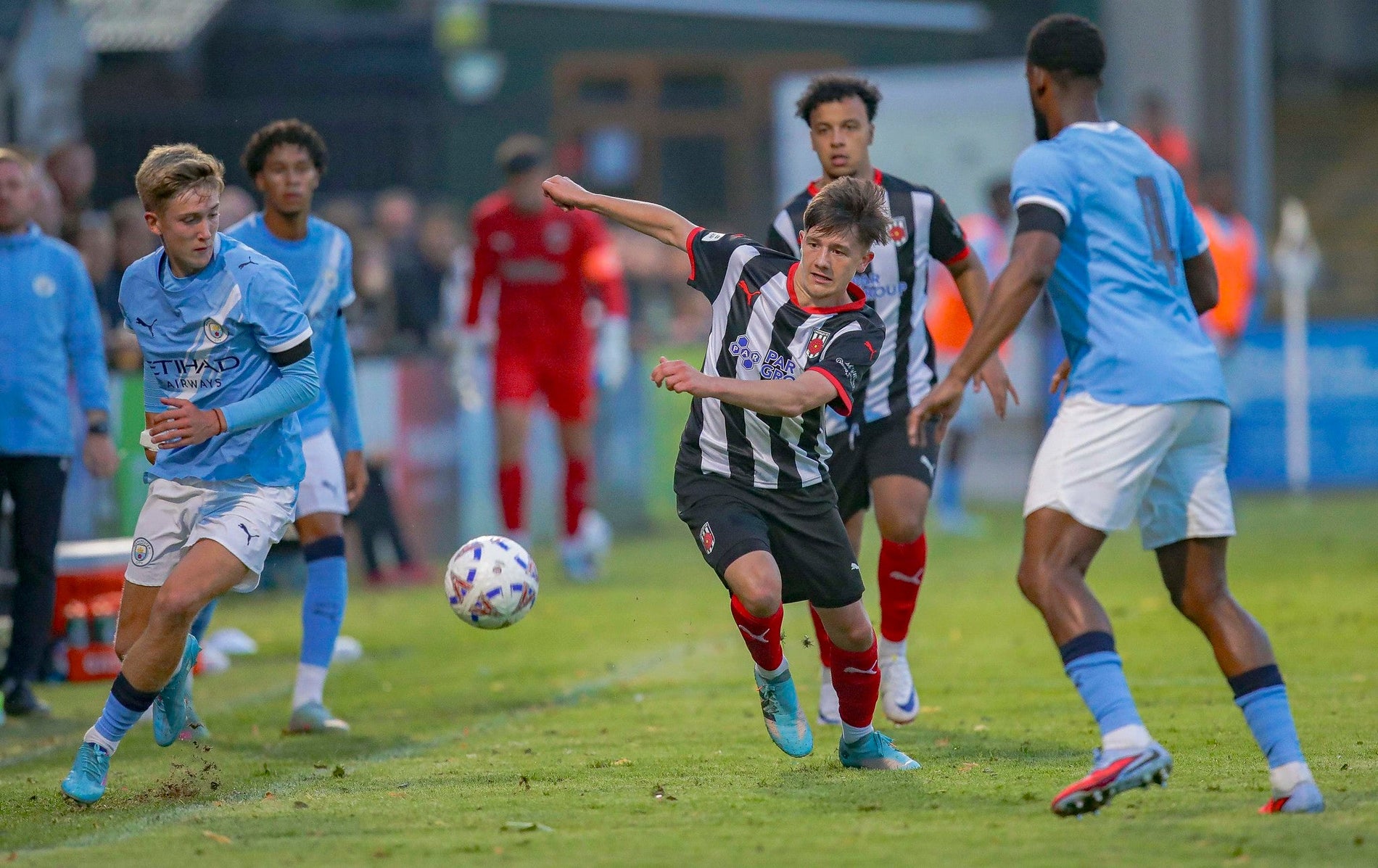 Layton signs on for 2025/26!