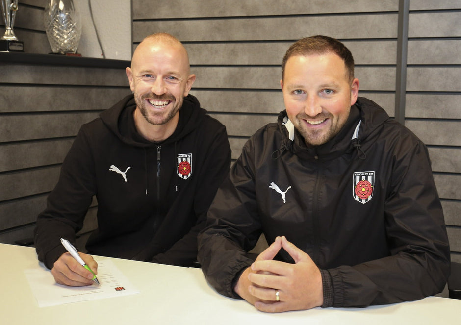 Summers signs on to the end of the 2025/26 season!