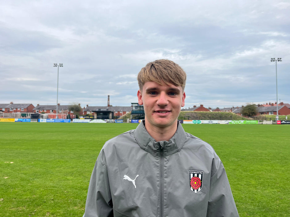 Tyler Chester signs first team contract with the Magpies!