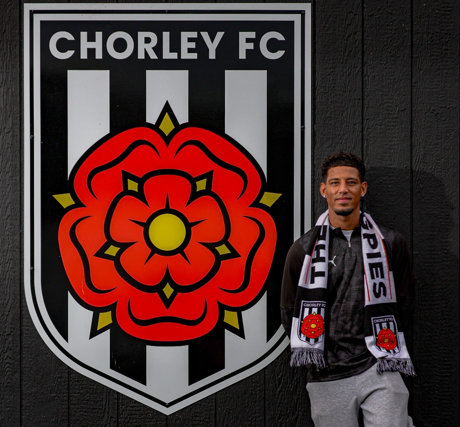 Callum Rowe is a Magpie!