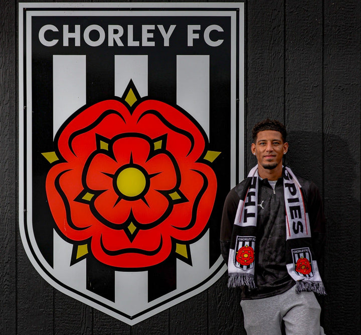 Callum Rowe is a Magpie!